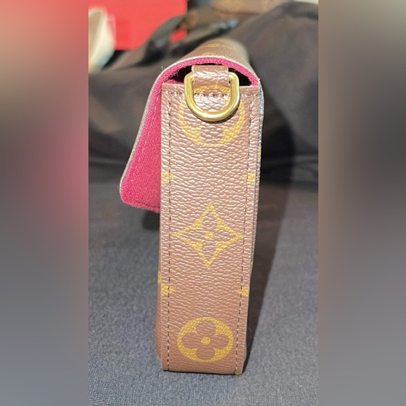 Louis Vuitton Felicie Monogram Pochette - Picture 7 of 15